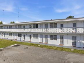 15 NW 204th St 30, Miami Gardens FL 33169