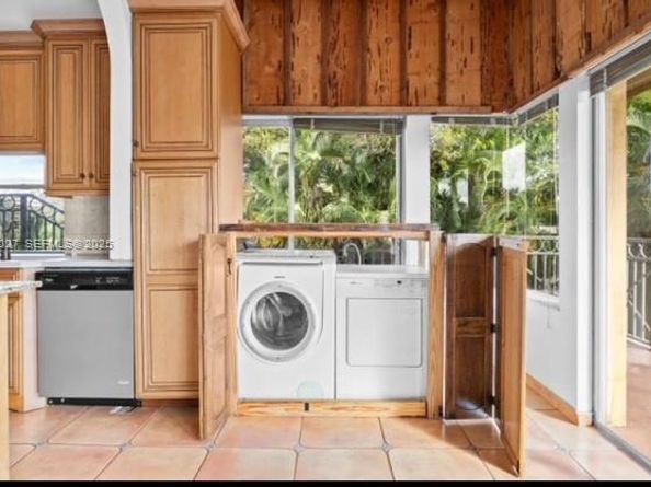 4850 SW 63rd Ter 232, Davie FL 33314