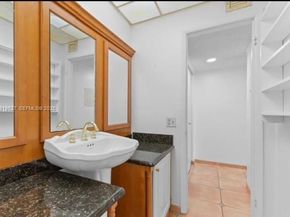 4850 SW 63rd Ter 232, Davie FL 33314