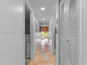 4850 SW 63rd Ter 232, Davie FL 33314