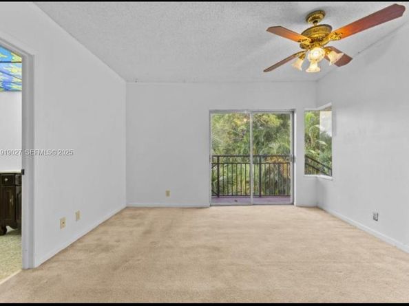 4850 SW 63rd Ter 232, Davie FL 33314