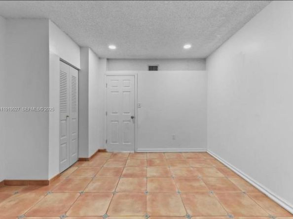 4850 SW 63rd Ter 232, Davie FL 33314