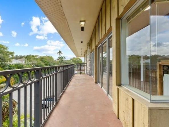 4850 SW 63rd Ter 232, Davie FL 33314