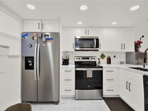 118 Royal Park Dr 1B, Oakland Park FL 33309