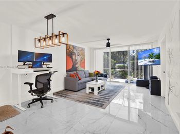118 Royal Park Dr