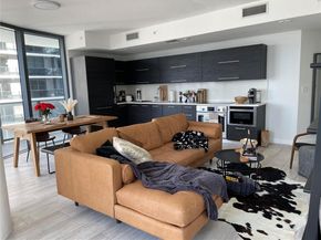 45 SW 9th St 1206, Miami FL 33130