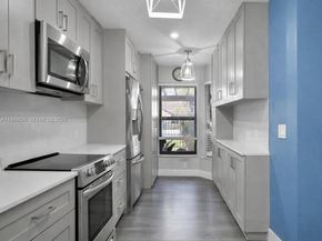 10281 SW 137th Pl, Miami FL 33186