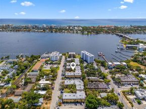 200 Croton Ave 111, Lantana FL 33462