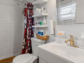 200 Croton Ave 111, Lantana FL 33462