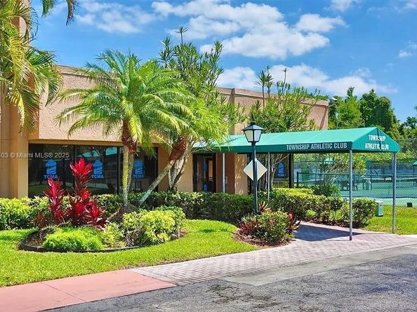 4249 S Carambola Cir S 2698, Coconut Creek FL 33066