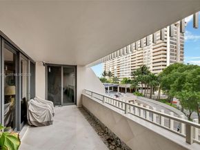 3 Grove Isle Dr C208, Miami FL 33133