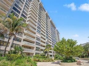 3 Grove Isle Dr C208, Miami FL 33133