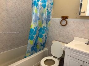 18618 NW 45th Ave, Miami Gardens FL 33055