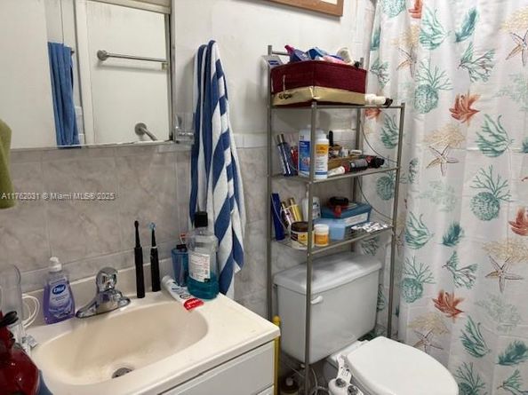 18618 NW 45th Ave, Miami Gardens FL 33055