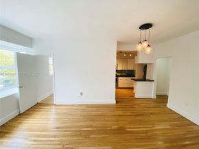 6881 Bay Dr 11, Miami Beach FL 33141