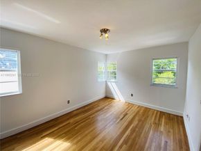 6881 Bay Dr 11, Miami Beach FL 33141