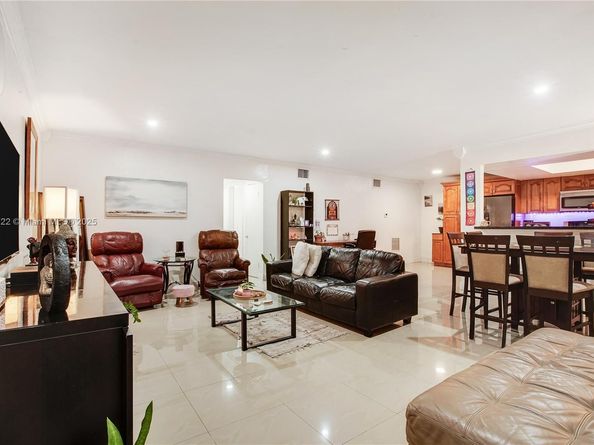 11930 NE 19th Dr 7, North Miami FL 33181