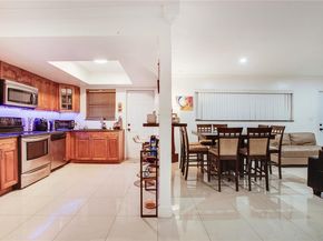 11930 NE 19th Dr 7, North Miami FL 33181