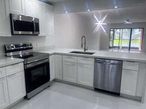 16168 Laurel Dr 101, Weston FL 33326