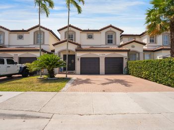 11324 NW 74th Ter