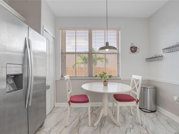 11324 NW 74th Ter, Doral FL 33178