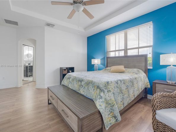 11324 NW 74th Ter, Doral FL 33178