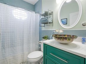 11324 NW 74th Ter, Doral FL 33178