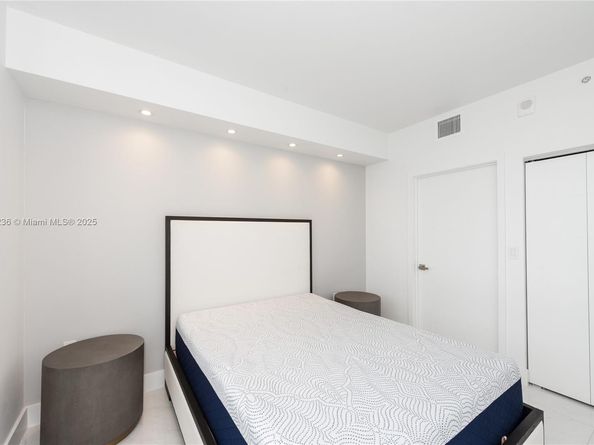 301 Altara Ave 619, Coral Gables FL 33146