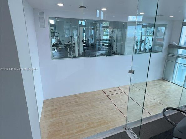 350 S Miami Ave 2302, Miami FL 33130