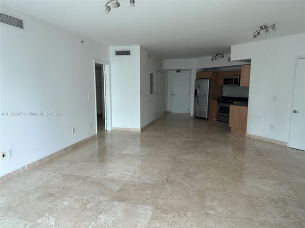 350 S Miami Ave 2302, Miami FL 33130