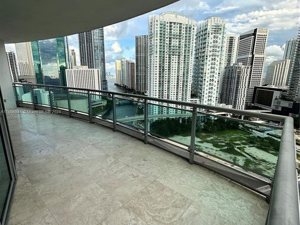 350 S Miami Ave 2302, Miami FL 33130