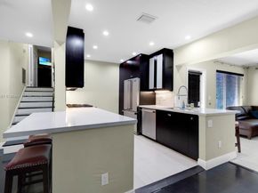 100 NE 123rd St, North Miami FL 33161