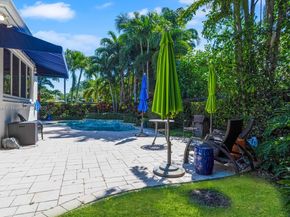 100 NE 123rd St, North Miami FL 33161