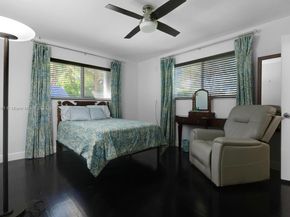 100 NE 123rd St, North Miami FL 33161