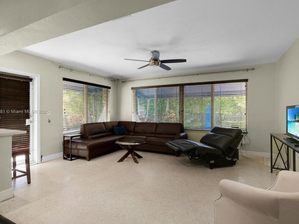 100 NE 123rd St, North Miami FL 33161
