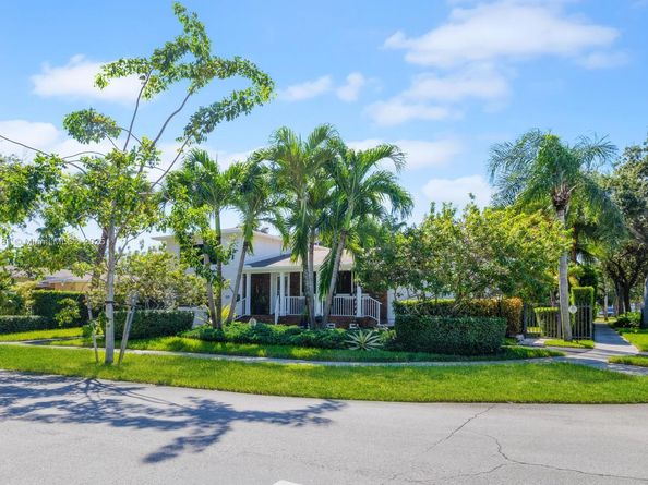 100 NE 123rd St, North Miami FL 33161