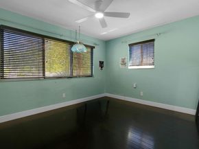 100 NE 123rd St, North Miami FL 33161