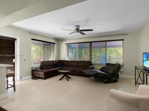 100 NE 123rd St, North Miami FL 33161