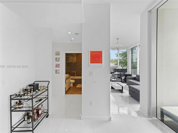 2100 Park Ave 201, Miami Beach FL 33139