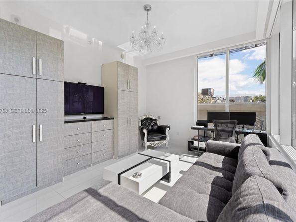 2100 Park Ave 201, Miami Beach FL 33139