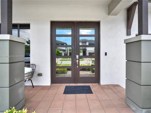 8935 NW 161st Ter, Miami Lakes FL 33018