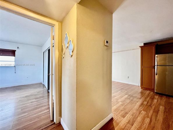 424 SW 7th St 402, Miami FL 33130