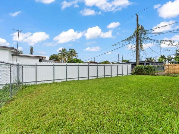 1514 NW 5th Ave, Florida City FL 33034