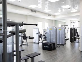 4779 Collins Ave 907, Miami Beach FL 33140