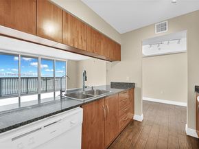 1200 Brickell Bay Dr 3501, Miami FL 33131