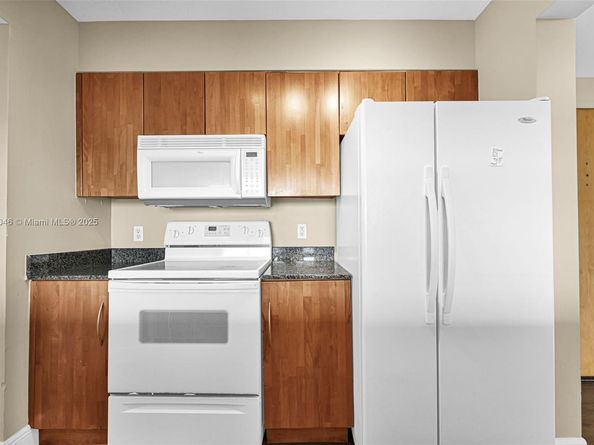 1200 Brickell Bay Dr 3501, Miami FL 33131