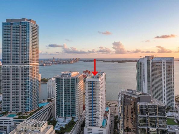 1200 Brickell Bay Dr 3501, Miami FL 33131