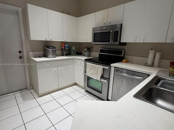 1316 Majesty Ter, Weston FL 33327