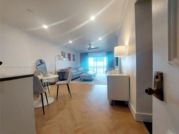 4400 Hillcrest Dr 1005A, Hollywood FL 33021