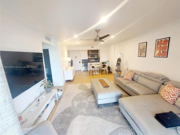 4400 Hillcrest Dr 1005A, Hollywood FL 33021